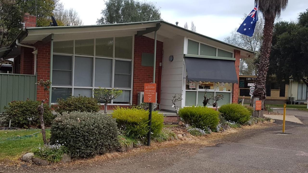 Myrtleford Holiday Park Ngoại thất bức ảnh