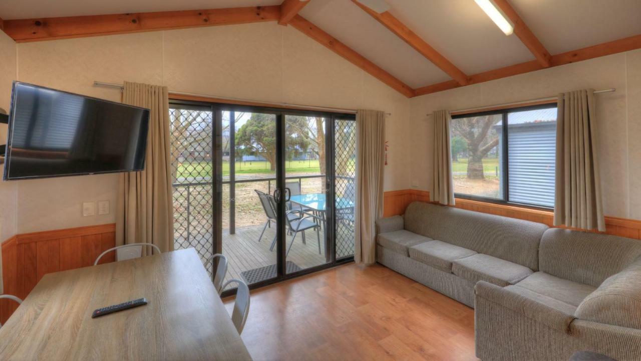 Myrtleford Holiday Park Ngoại thất bức ảnh